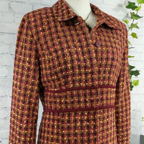 Stylish Vintage Women's Coat in Red Orange - Picture 3 of 7